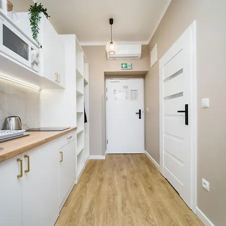 Bagel Old Town Апартаменты Краков