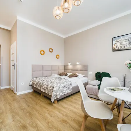 Bagel Old Town Апартаменты Краков